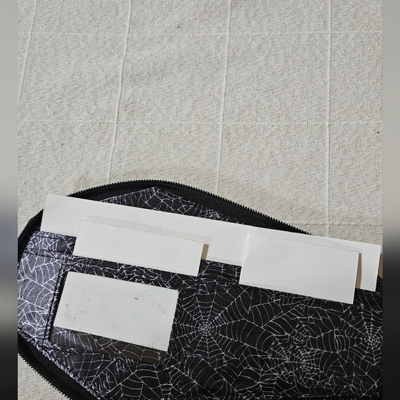 Rock Rebel Wallet Clutch / Universal Monsters - Picture 6 of 10